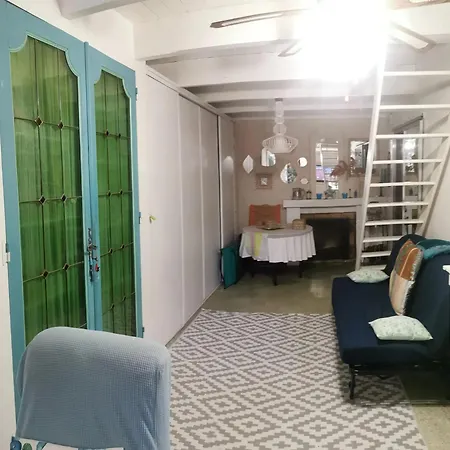 Maison Charmante A Avec Jardin Prive